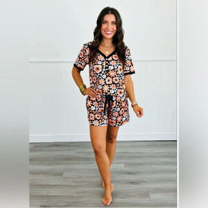Shirley & Stone Boho Floral Skeleton‎ Short With Short Sleeve Pajama Set Size Sm